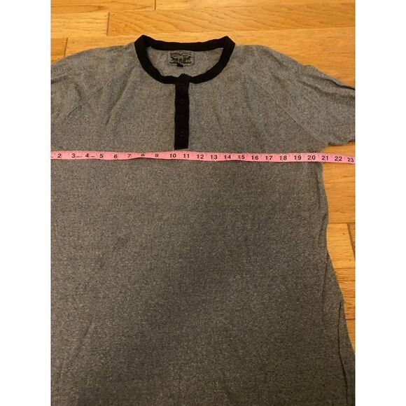 Levi's men's grey cotton knit long sleeve 1/4 button crew neck t-shirt size XL - Picture 4 of 8